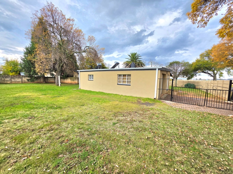 5 Bedroom Property for Sale in Jordania Free State